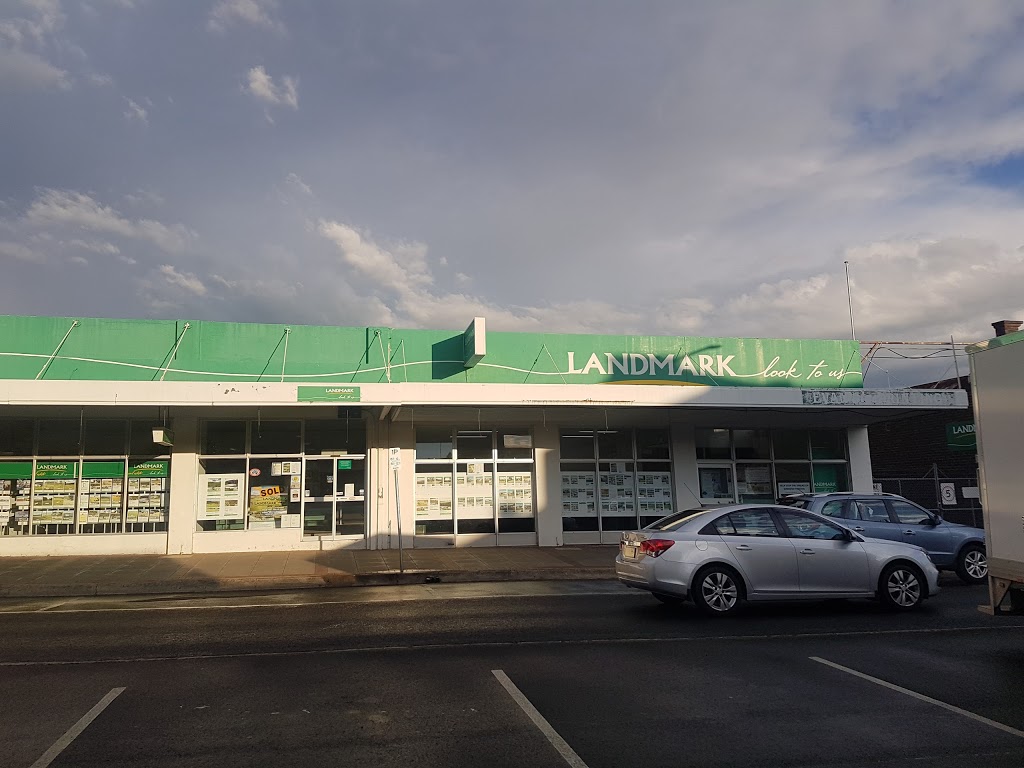 Landmark | 183 Grey St, Glen Innes NSW 2370, Australia | Phone: (02) 6732 2288