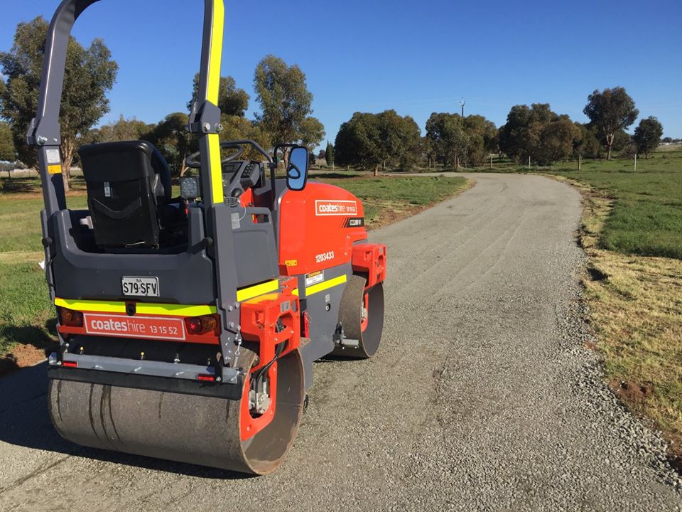 Northern Bobcat Hire - Landscaping Solutions | general contractor | 15 David Randall St, Williamstown SA 5351, Australia | 0447889088 OR +61 447 889 088