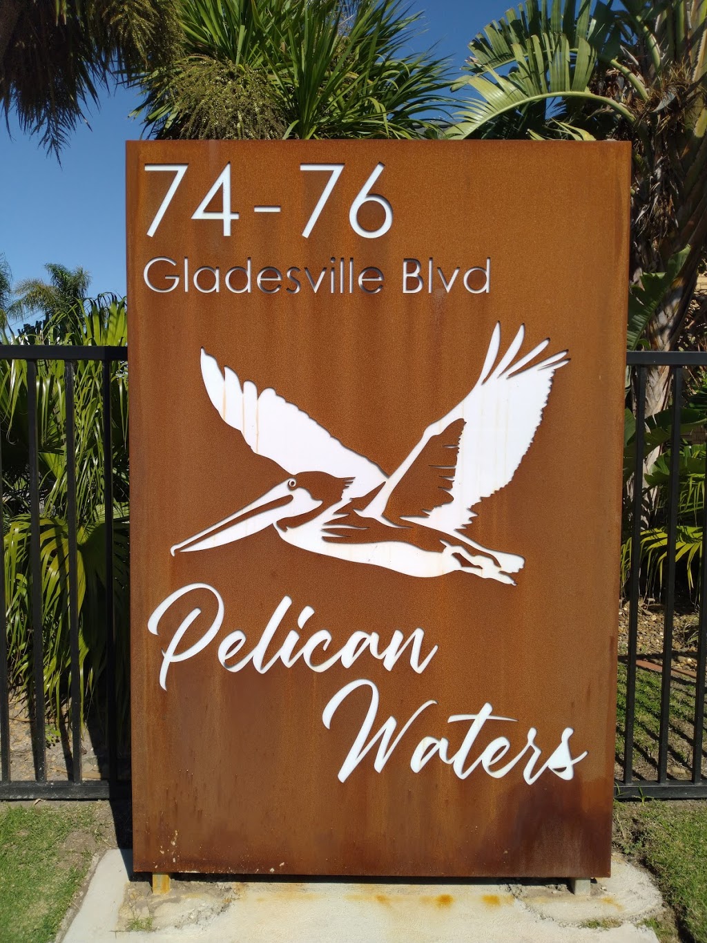 Pelican Waters | 74-76 Gladesville Blvd, Patterson Lakes VIC 3197, Australia | Phone: (03) 8586 1300
