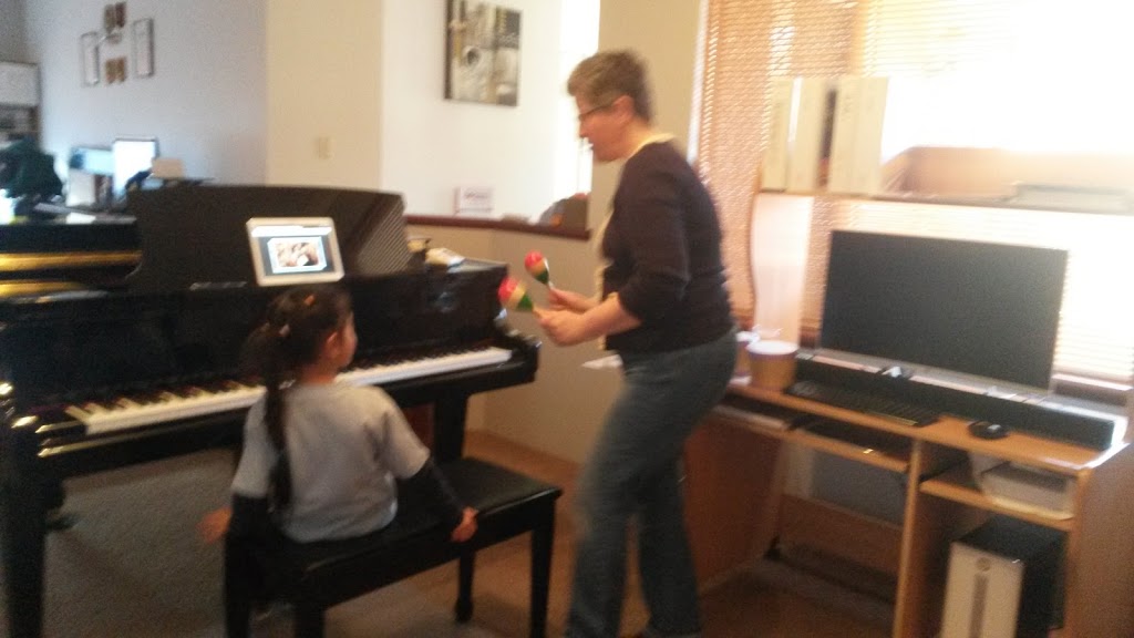 Tinkling Ivories Piano Studio | 91 Murray St E, Colac VIC 3250, Australia | Phone: 0403 327 668