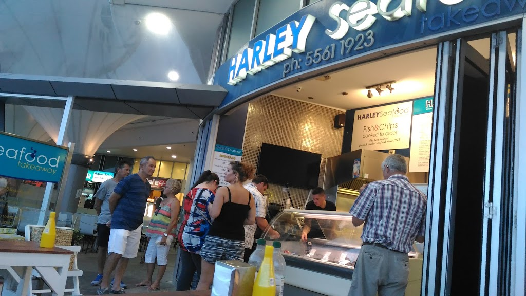 Harley Seafood Take Away | restaurant | 300 Marine Parade, Labrador QLD 4215, Australia | 0755611923 OR +61 7 5561 1923