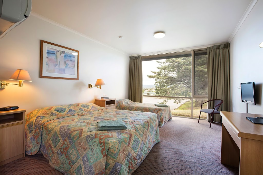 Morwell Hotel | lodging | 311-327 Princes Dr, Morwell VIC 3840, Australia | 0351341355 OR +61 3 5134 1355