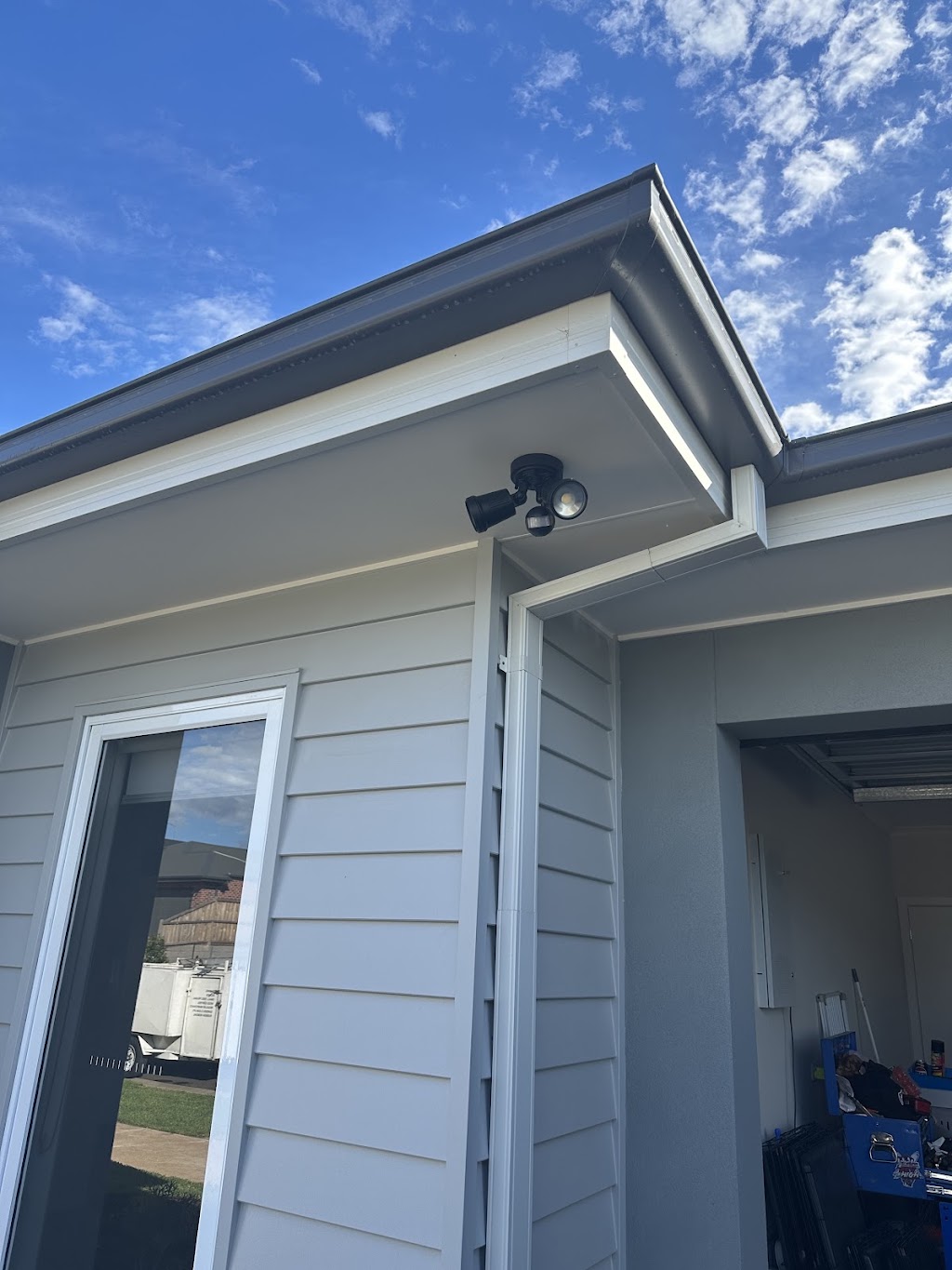 Merv’s Electrical | 127 Willandra Cct, Warragul VIC 3820, Australia | Phone: 0423 669 011