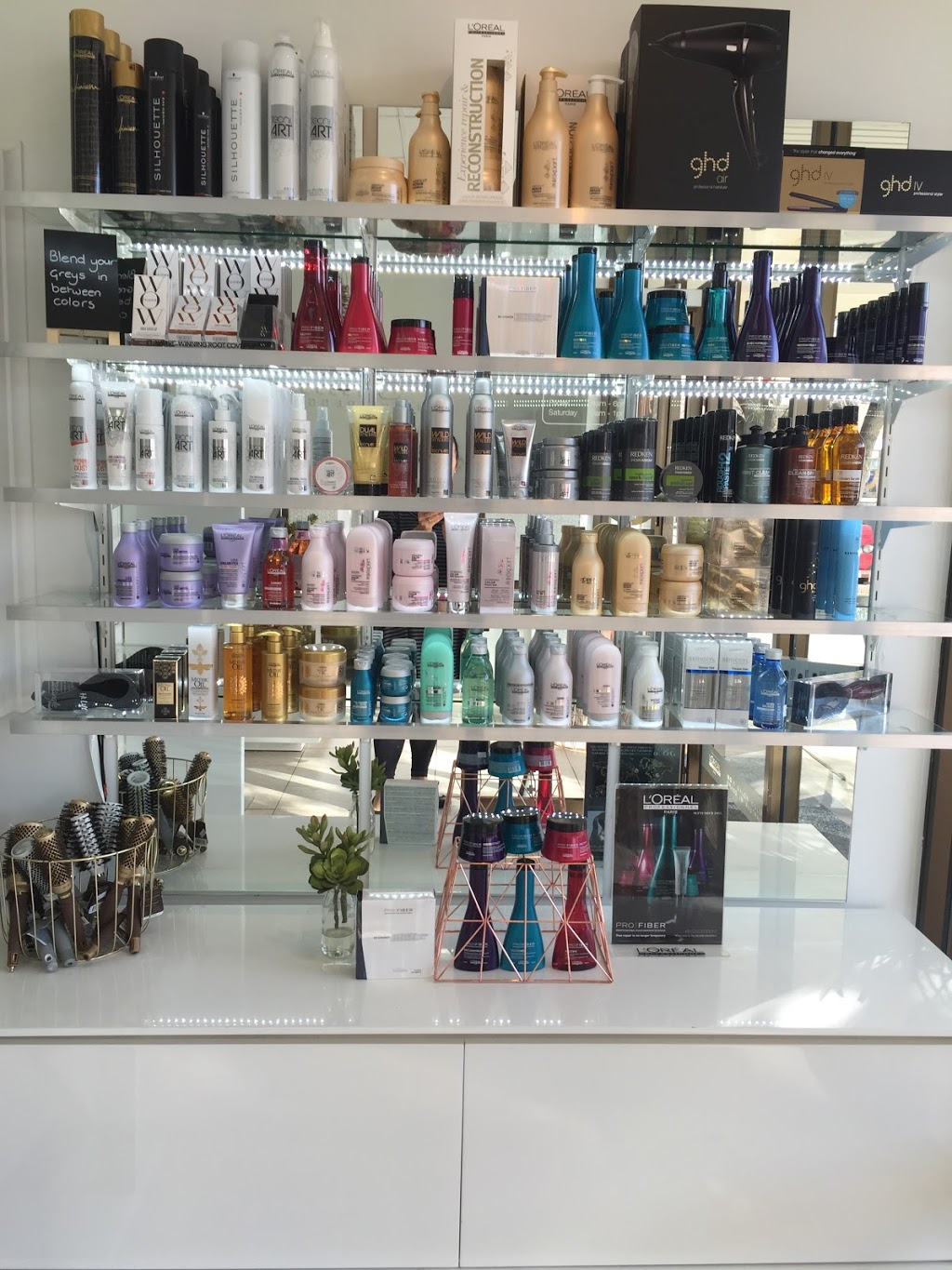 Shine Hairdressing Horsham | hair care | 51A Roberts Ave, Horsham VIC 3400, Australia | 0353811827 OR +61 3 5381 1827