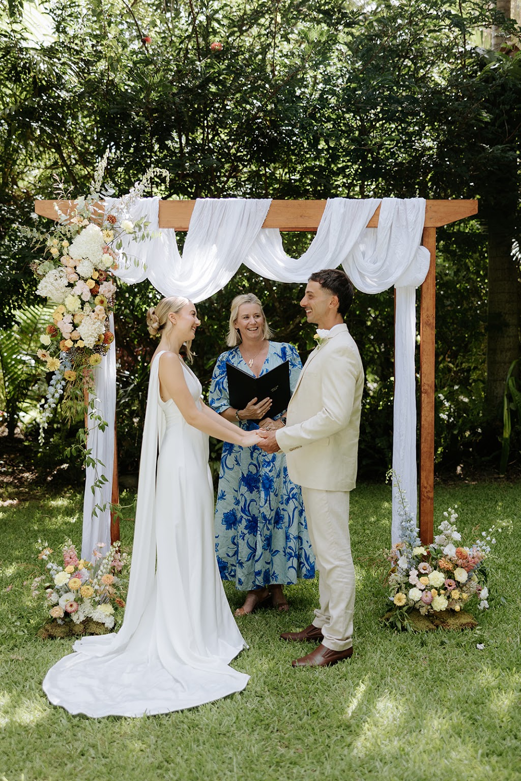My Cele Bestie | Currumbin Creek Rd, Currumbin Valley QLD 4223, Australia | Phone: 0468 525 449