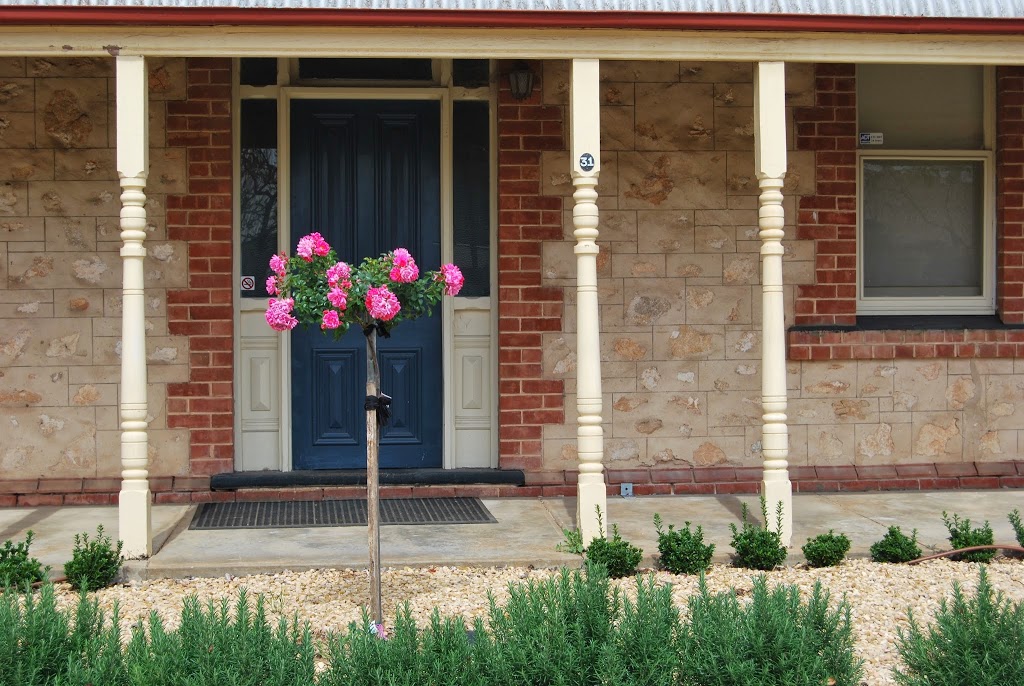 Jacaranda Cottage (2 bedroom) | lodging | 31 Verdun Rd, Murray Bridge SA 5253, Australia | 0885324921 OR +61 8 8532 4921