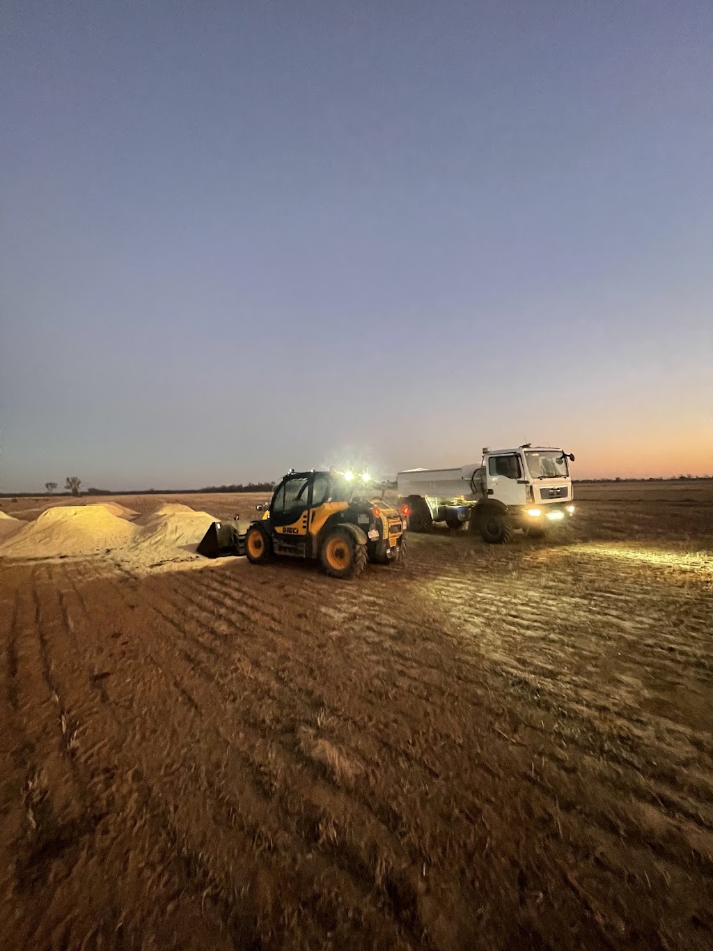 Lloyd spreading | 364 Hay Rd, Deniliquin NSW 2710, Australia | Phone: 0477 008 750