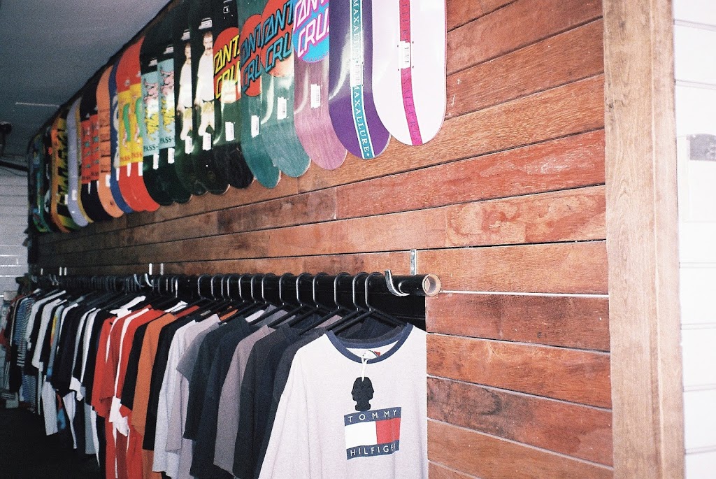 Henrietta Skate | art gallery | SHOP 2/49-53 N Steyne, Manly NSW 2095, Australia | 0425322117 OR +61 425 322 117