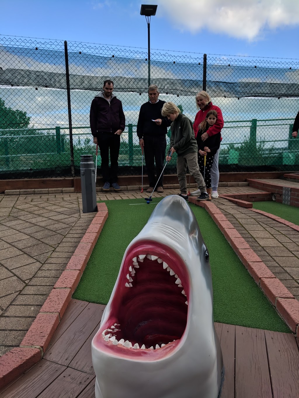 The DUNES MINI GOLF PARK | 1 Esplanade, Victor Harbor SA 5211, Australia | Phone: 0407 187 267