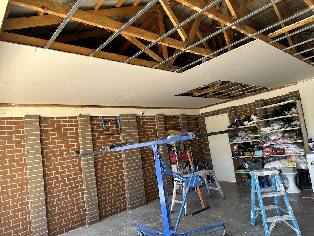 Watts Plastering | 4 E Hampton Pl, Strathfieldsaye VIC 3551, Australia | Phone: 0474 322 837