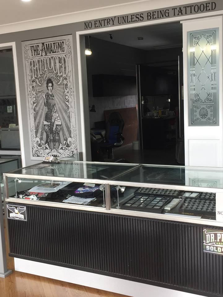 Old School Tattoo | store | Shop 4/19 Shaxton Cir, Frankston VIC 3199, Australia | 0397892541 OR +61 3 9789 2541