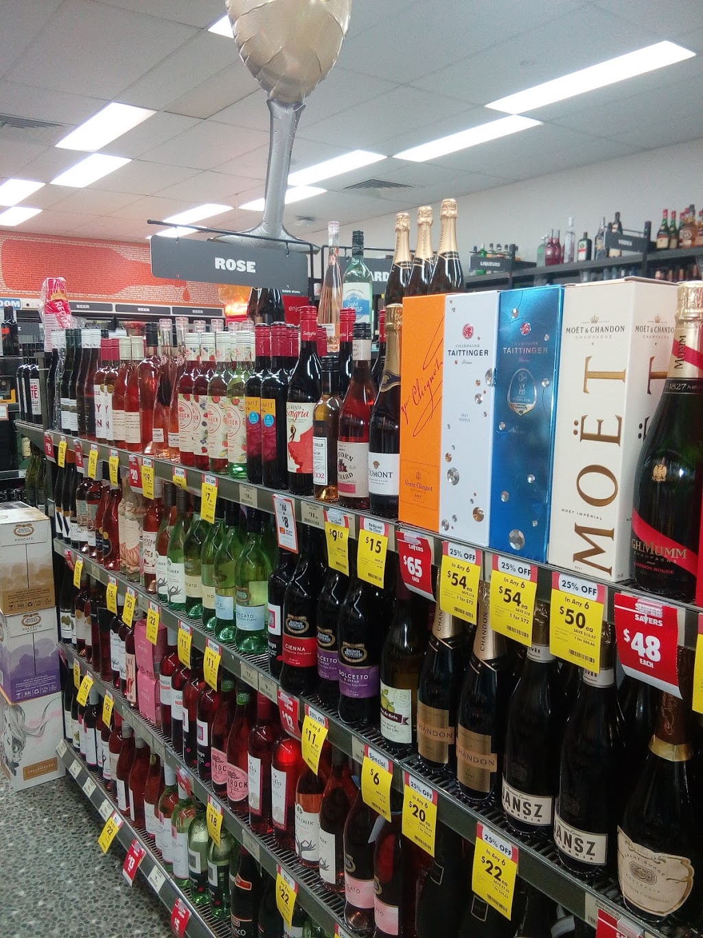 BWS Murrumba Downs | store | 2/264 Dohles Rocks Rd, Murrumba Downs QLD 4503, Australia | 0734919357 OR +61 7 3491 9357