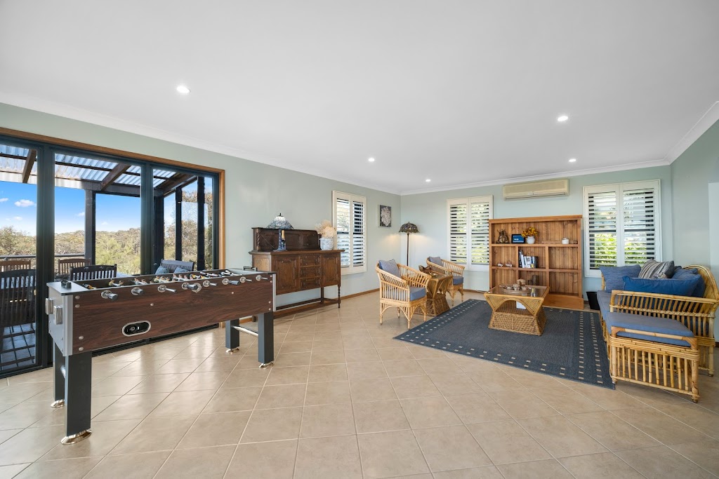 Blue Mountain Panorama 5 Bedrooms with Valley View | lodging | 23 Farnham Ave, Wentworth Falls NSW 2782, Australia | 0433660701 OR +61 433 660 701