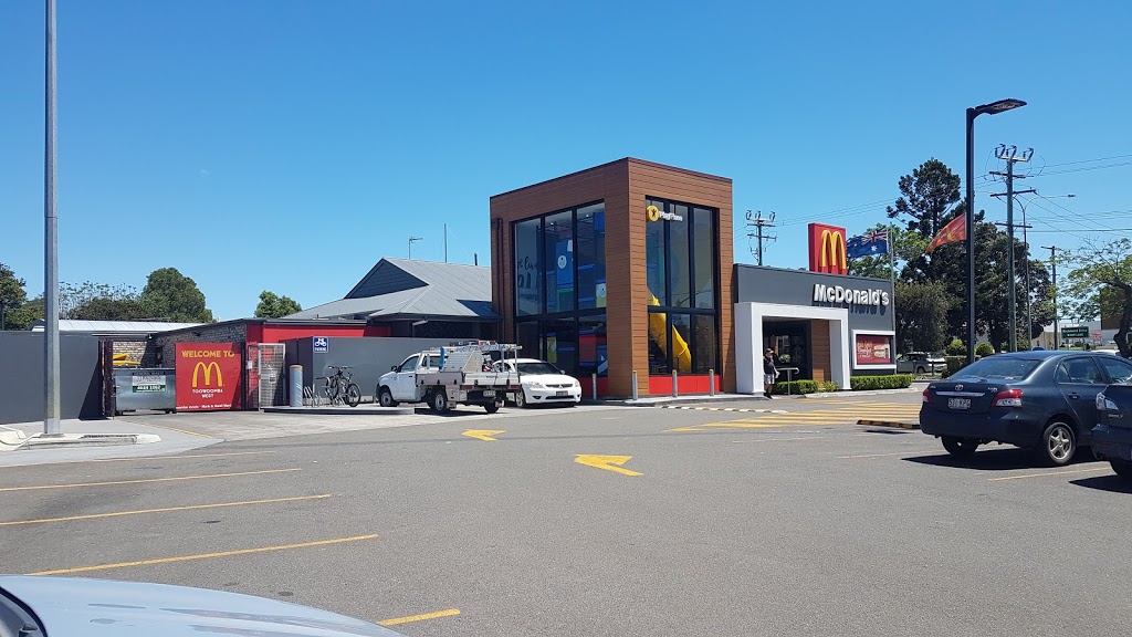 McDonalds Toowoomba West | meal takeaway | 356 Bridge St, Wilsonton QLD 4350, Australia | 0746333929 OR +61 7 4633 3929
