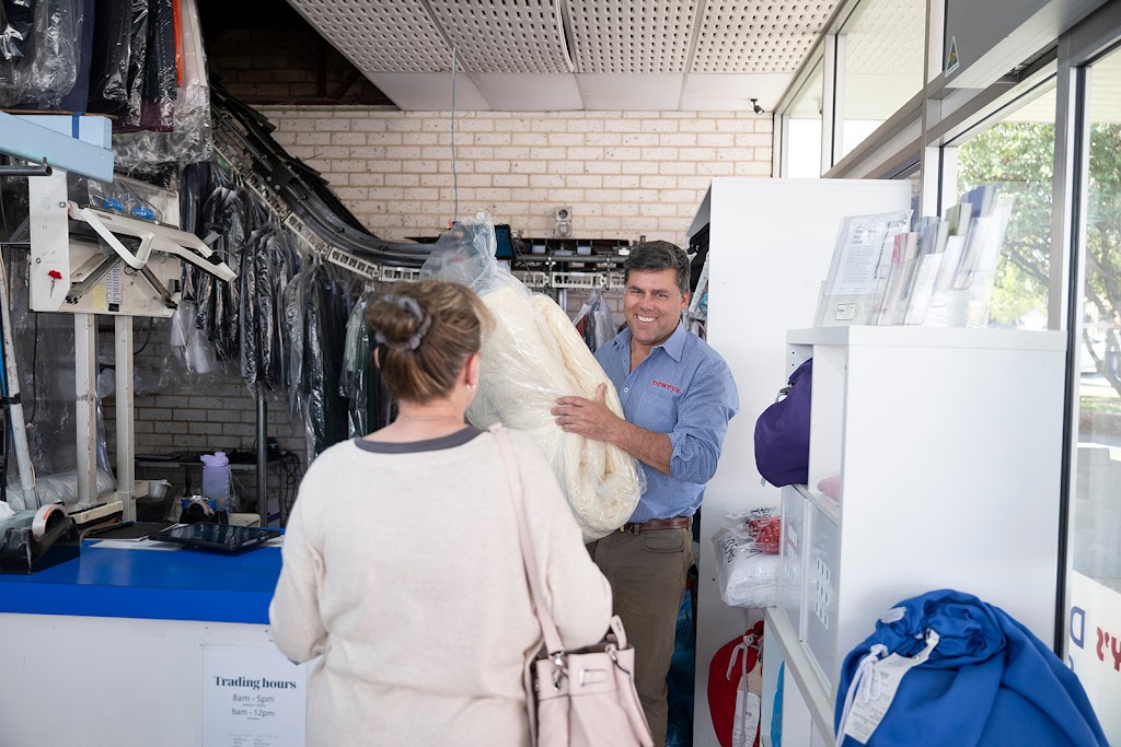 Neweys Commercial Laundry | 7 Strathgrove Way, Orange NSW 2800, Australia | Phone: (02) 6362 1814