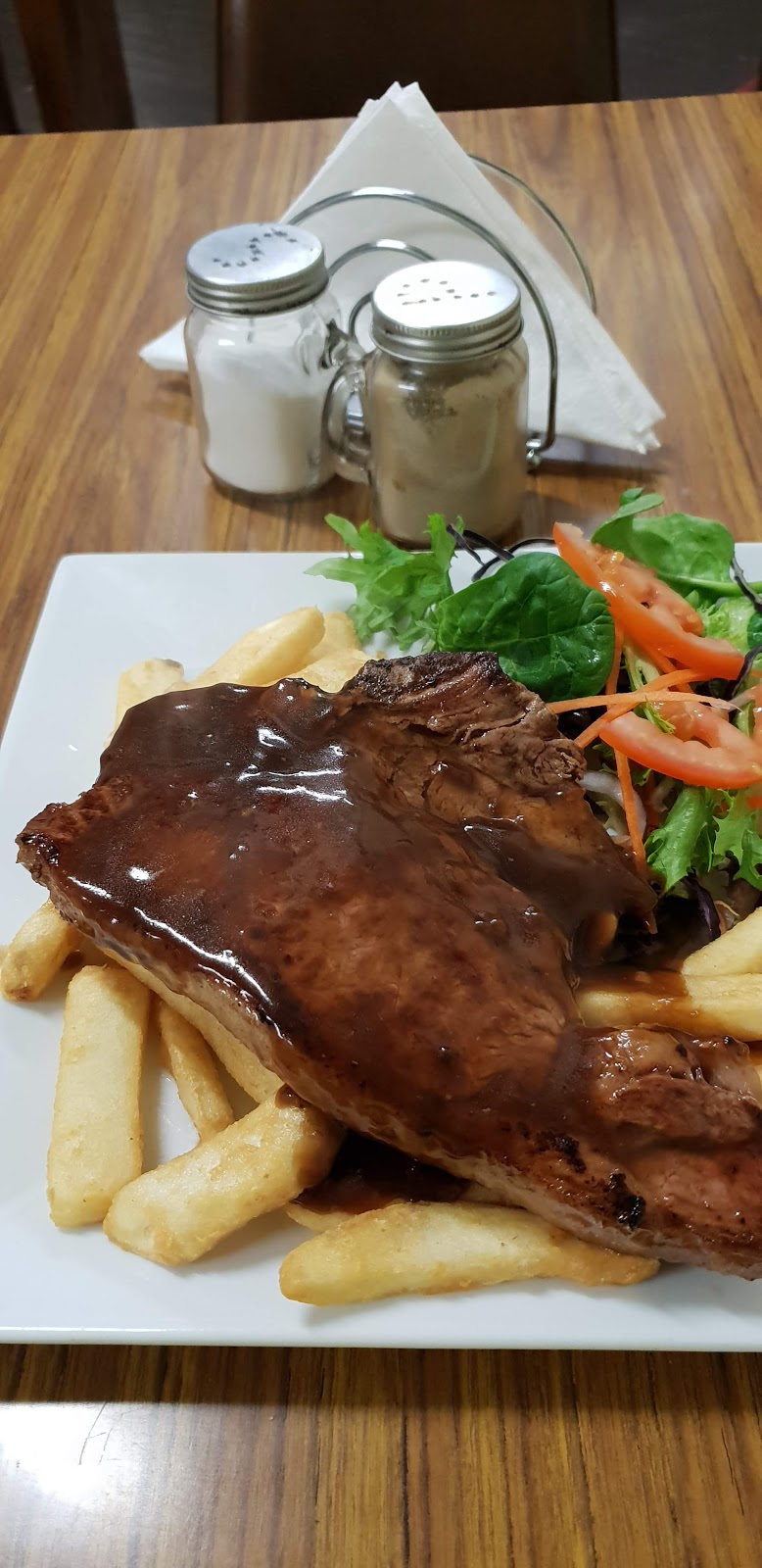 Horse and Jockey Hotel | bar | Sydney St, Tarcutta NSW 2652, Australia | 0269287203 OR +61 2 6928 7203