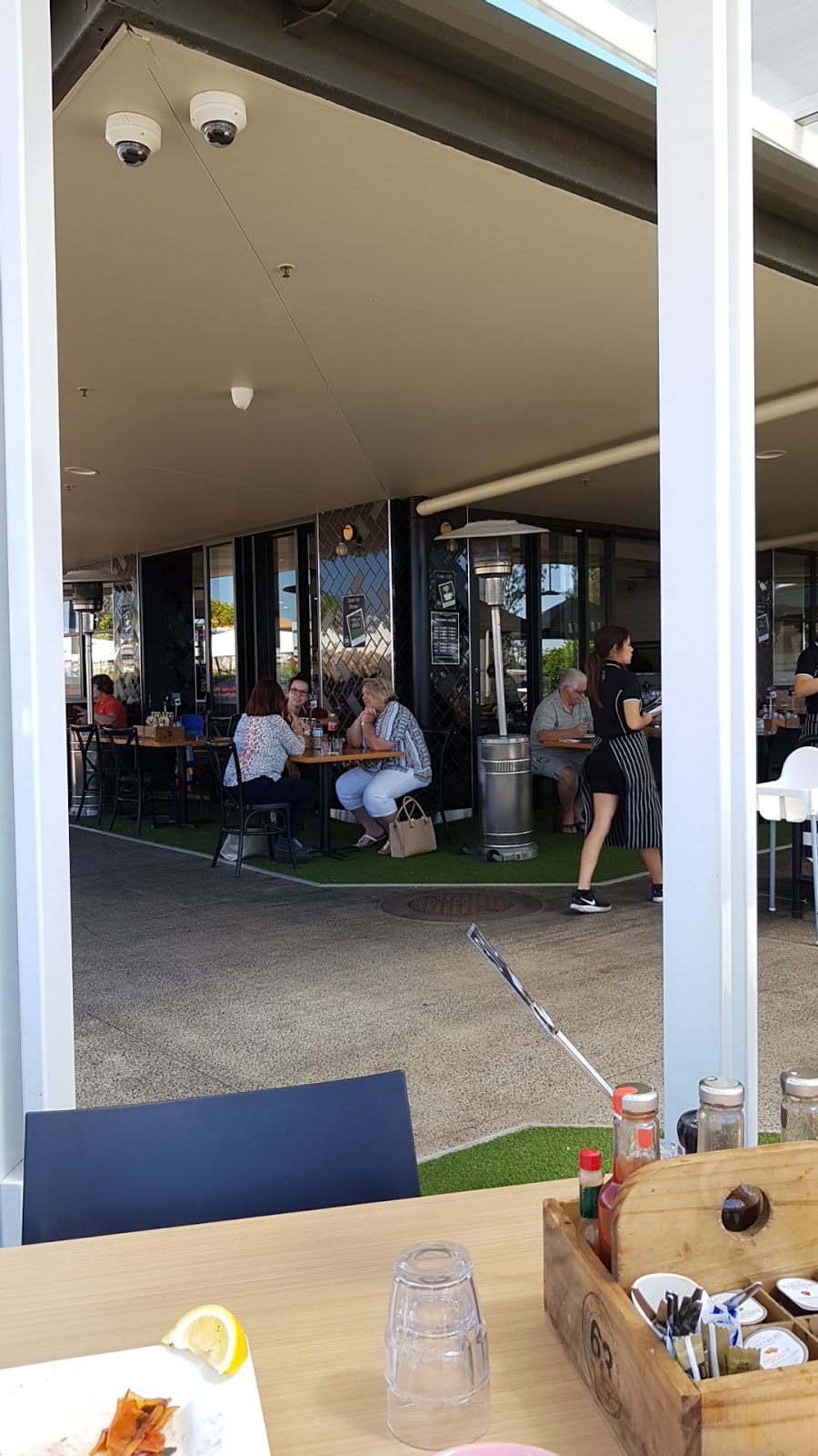 Cafe 63 Winston Glade | Winston Glades Shopping Centre, 8/259 Ash St, Flinders View QLD 4305, Australia | Phone: 1300 636 300