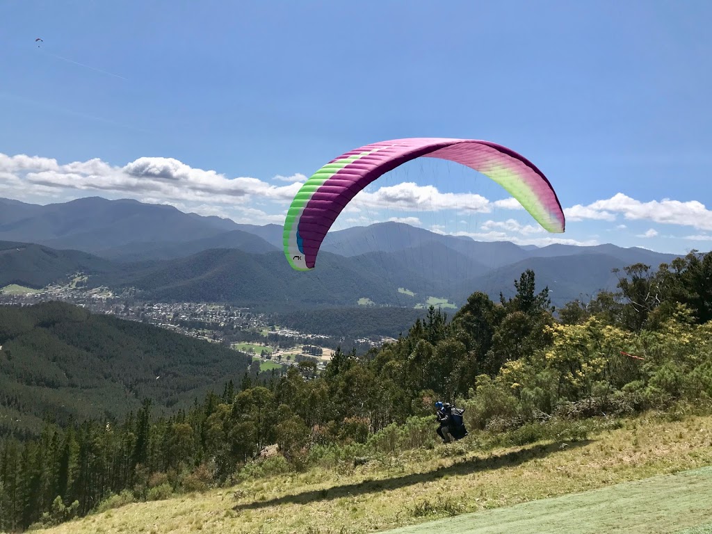 Alpine Paragliding Bright | Morses Creek Rd, Bright VIC 3741, Australia | Phone: 0428 352 048