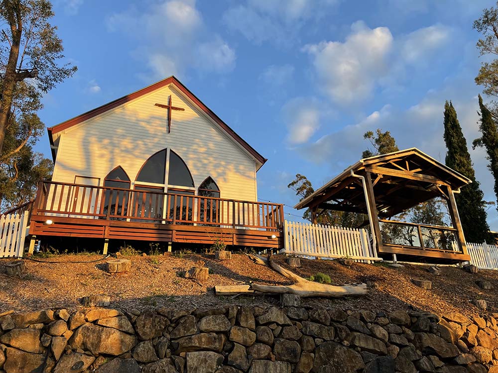 Hilltop Estate | 1525 Tamborine Oxenford Rd, Wongawallan QLD 4210, Australia | Phone: 0401 742 278