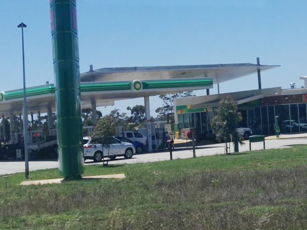 BP service station - West bound | gas station | 1789 Western Fwy, Rockbank VIC 3335, Australia | 0397471544 OR +61 3 9747 1544