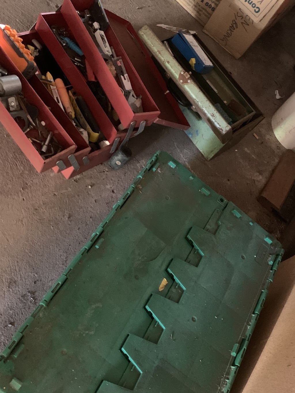 Bens Furniture Removals | 141 The Round Dr, Avoca Beach NSW 2251, Australia | Phone: 0409 126 987 Bens Furniture Removals | 141 The Round Dr, Avoca Beach NSW 2251, Australia | Phone: 0409 126 987