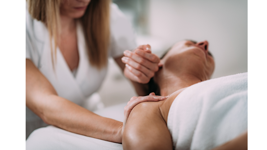 Jenny Penfold Massage Therapy Mermaid beach, Gold Coast | 2/115 Seagull Ave, Mermaid Beach QLD 4218, Australia | Phone: 0407 778 949