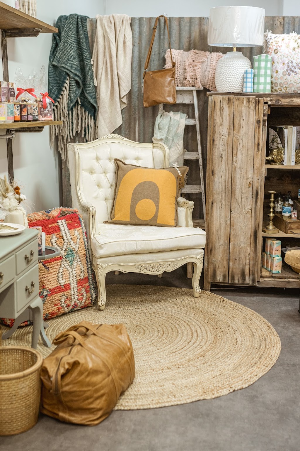 The Rustic Burrow Trading Co | 44 Miller St, Gilgandra NSW 2827, Australia | Phone: 0401 623 151