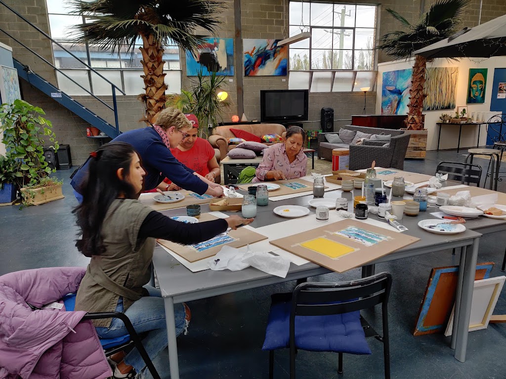 Jumping Creek Ceramic Design Studio | 10 Boileau St, Keysborough VIC 3173, Australia | Phone: 0431 332 934