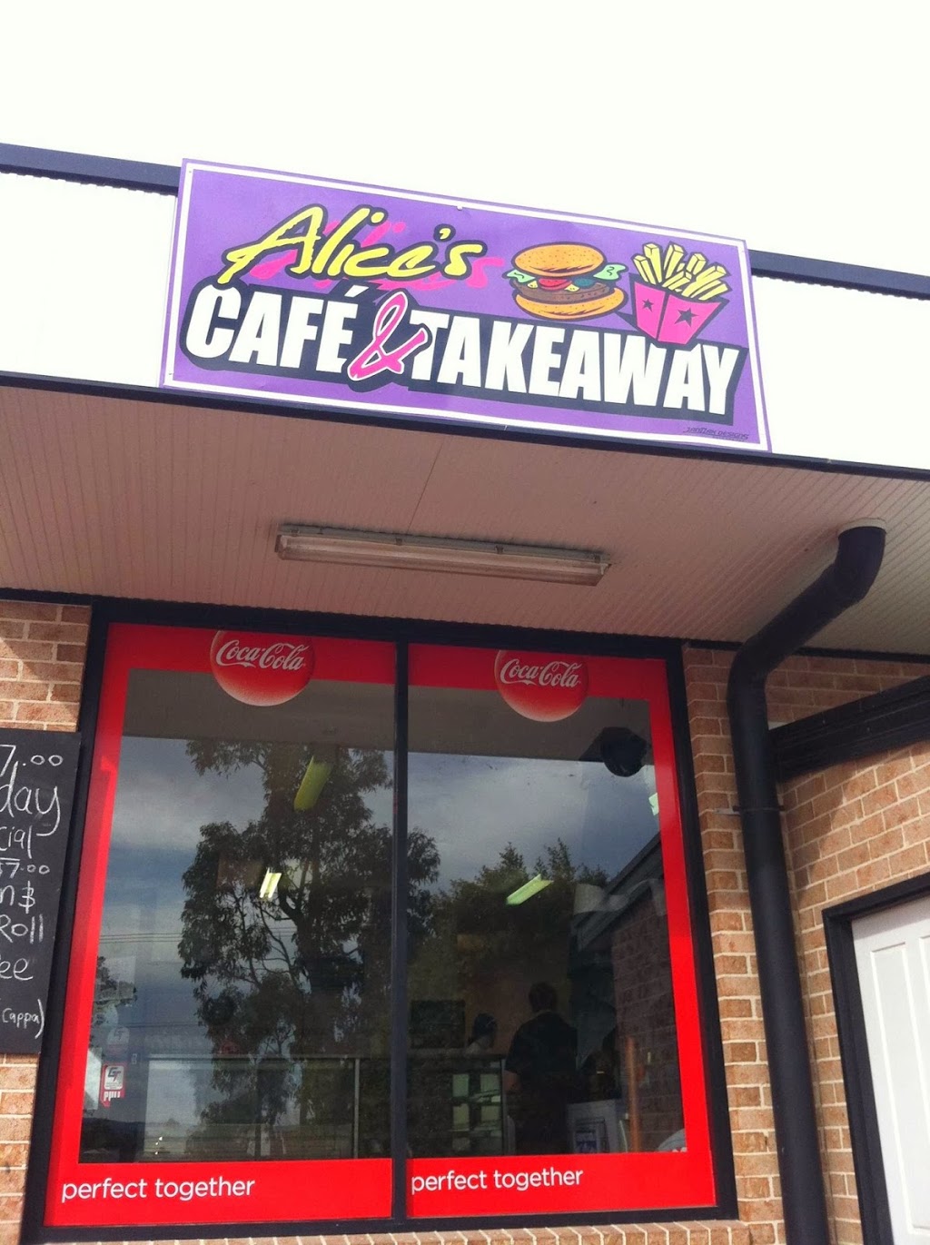 Buff Point Cafe and Takeaway | 3/27 Bruce Rd, Buff Point NSW 2262, Australia | Phone: (02) 4390 0961