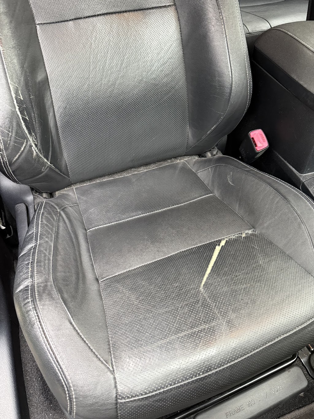 SN Upholstery Auto And Marine | 114 Hollywood Dr, Lansvale NSW 2166, Australia | Phone: 0420 640 440