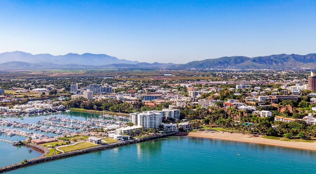 Breakwater Marina | 26 Mariners Drive, The Strand, Townsville QLD 4810, Australia | Phone: (07) 4721 2233