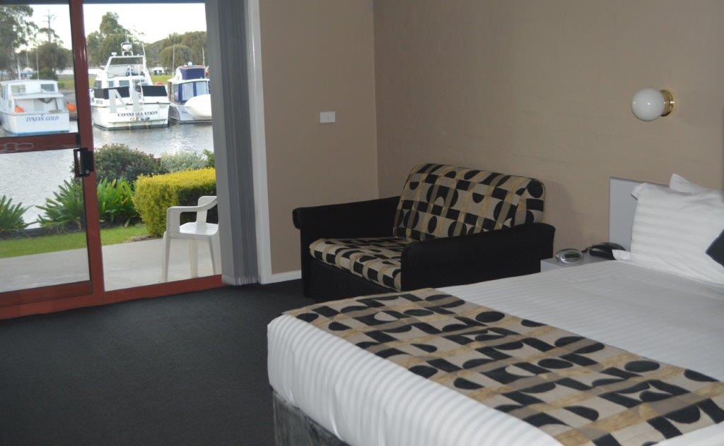 Mariners Cove Motel at Paynesville | lodging | 2-8 Victoria St, Paynesville VIC 3880, Australia | 0351567444 OR +61 3 5156 7444