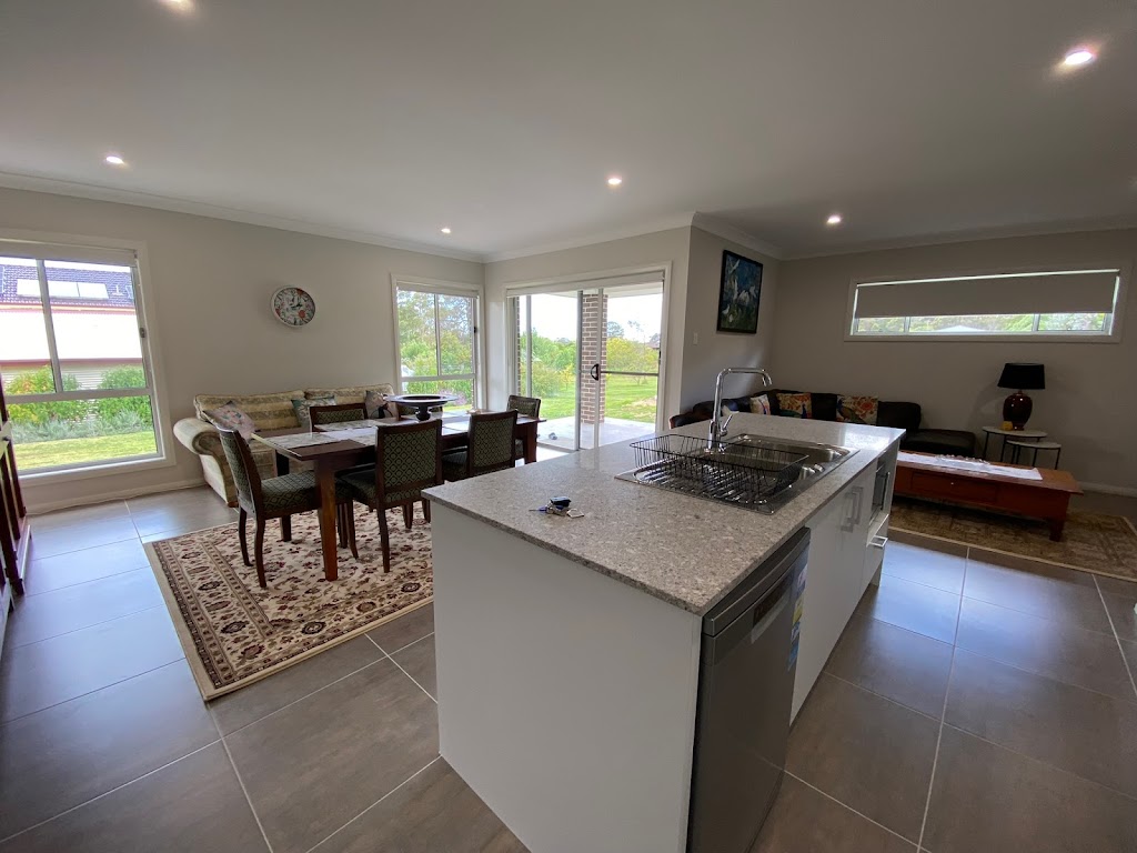 Camellia Cottage, Thirlmere | 15 Estonian Rd, Thirlmere NSW 2572, Australia | Phone: 0409 905 003