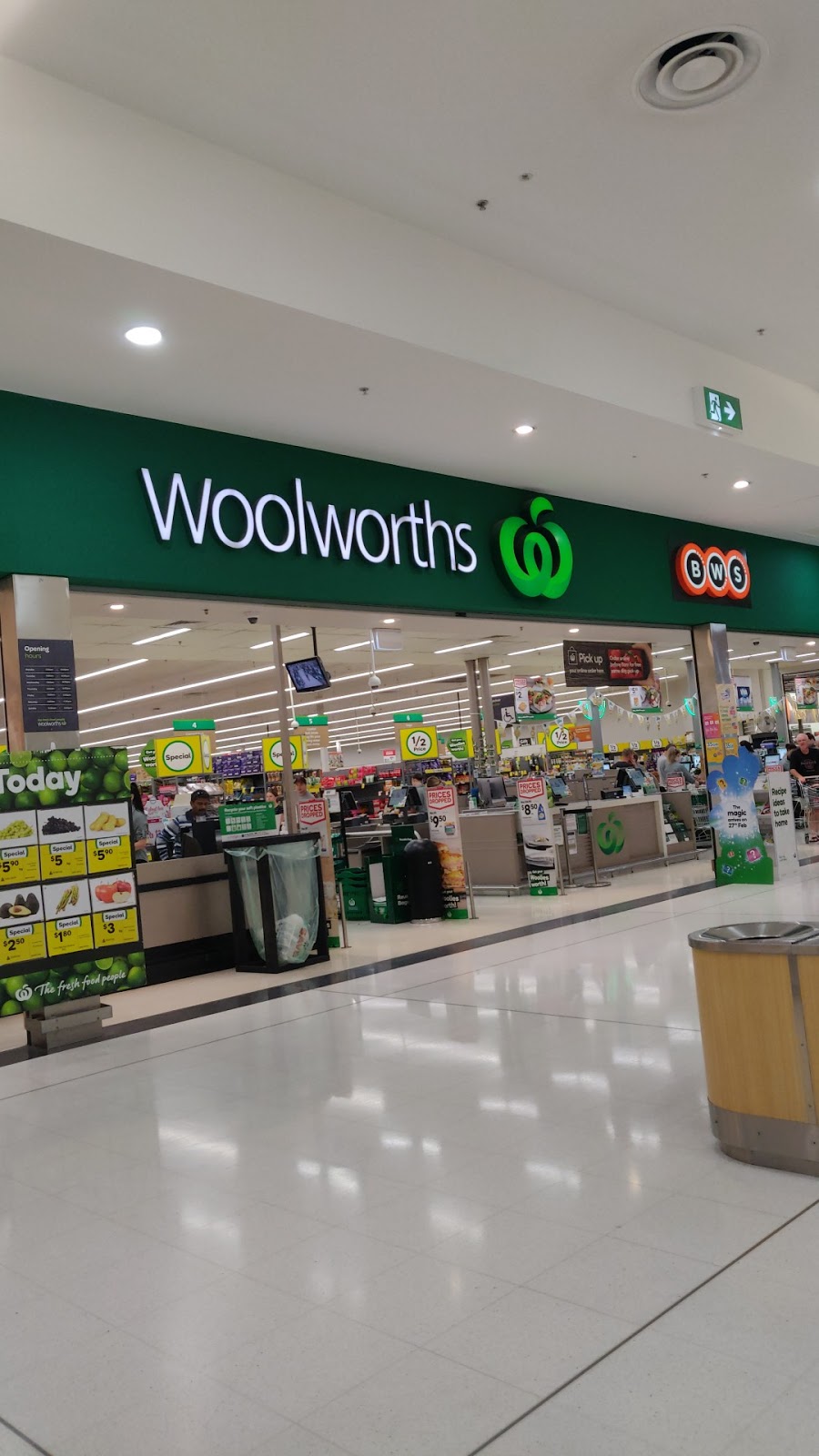 Woolworths | supermarket | 246 Lonsdale Rd, Hallett Cove SA 5158, Australia | 0883835170 OR +61 8 8383 5170