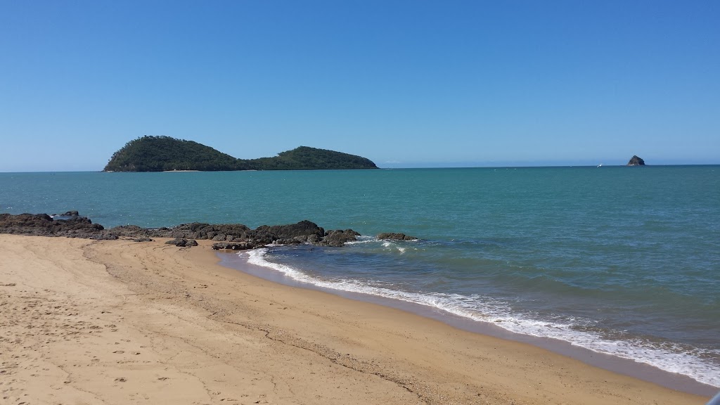 Williams Esplanade Reserve | park | Williams Esplanade, Palm Cove QLD 4879, Australia | 0740443044 OR +61 7 4044 3044