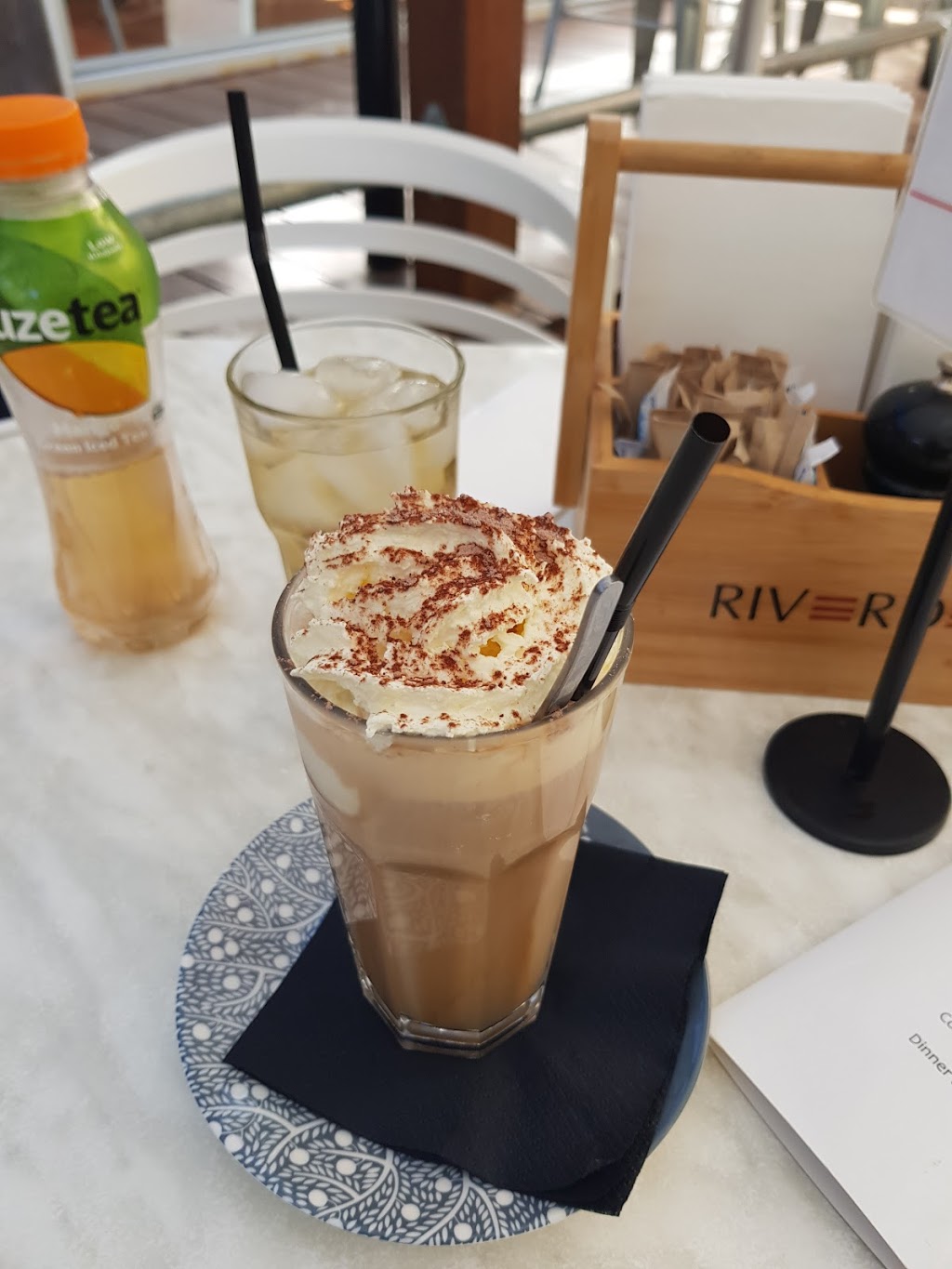 Riverdeck Cafe | 119 Gavan St, Bright VIC 3741, Australia | Phone: (03) 5755 2199