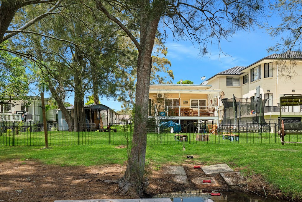 Blue Haven Gypsy Paradise | 93 Birdwood Dr, Blue Haven NSW 2262, Australia | Phone: 0413 584 406