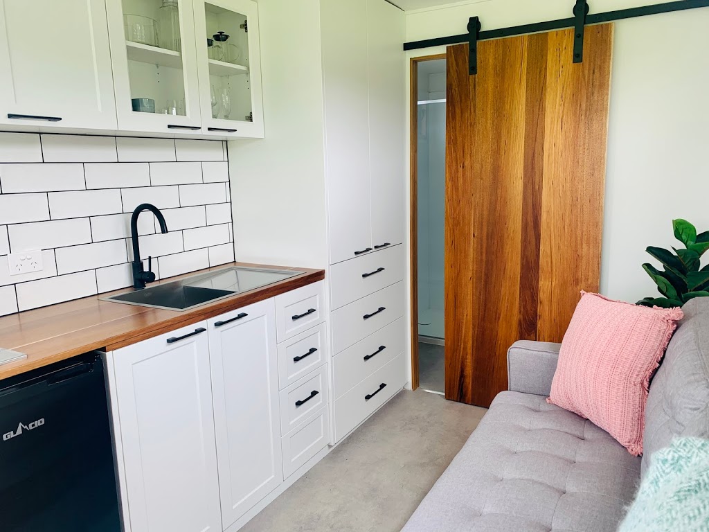 Apollo Bay Tiny Stays | 120 Montrose Ave, Apollo Bay VIC 3233, Australia | Phone: 0401 651 403