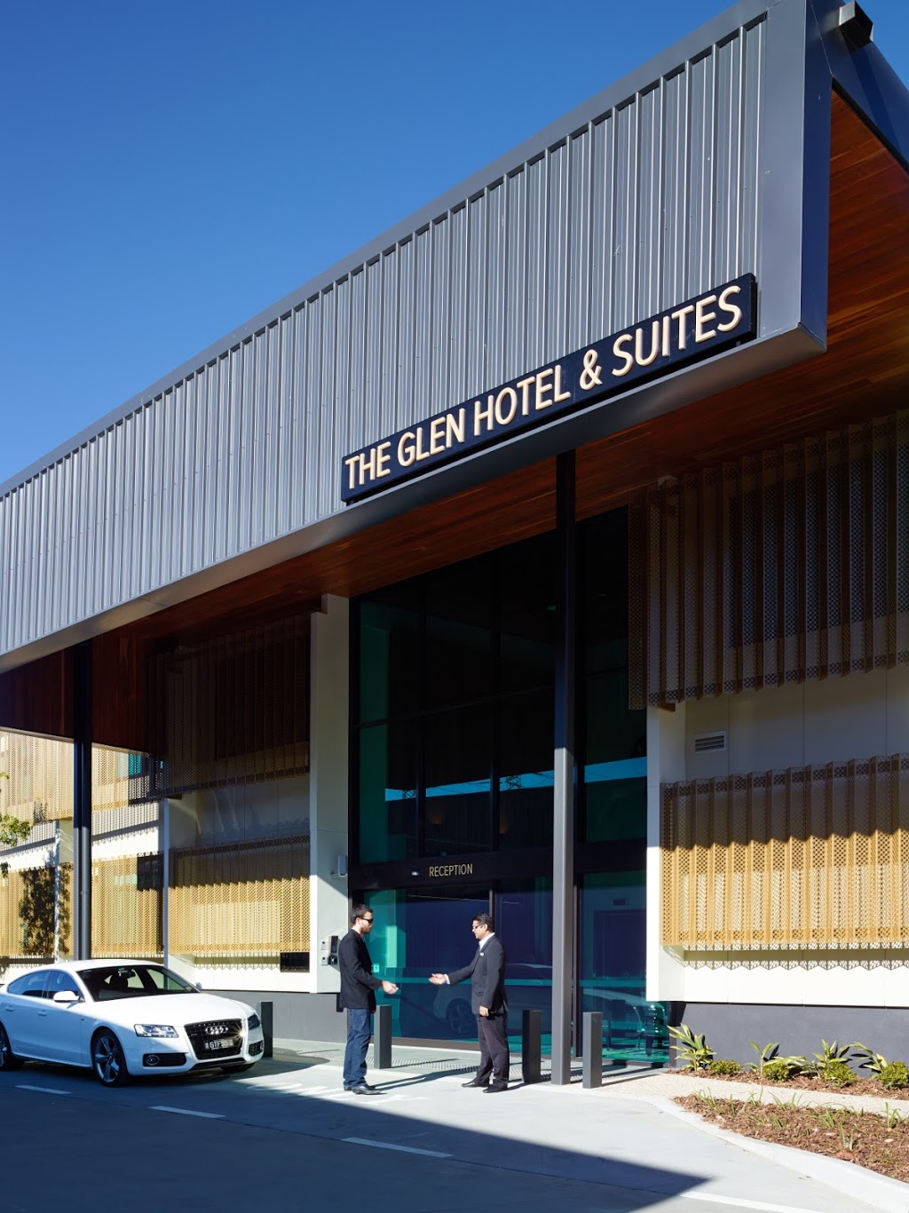 The Glen Hotel and Suites | Corner of Logan Rd and, Gaskell St, Eight Mile Plains QLD 4113, Australia | Phone: (07) 3270 6699