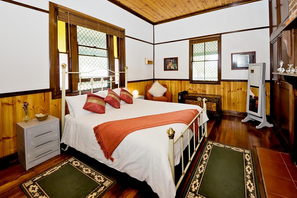 The Old Post Office Millfield | lodging | 50 Wollombi Rd, Millfield NSW 2325, Australia | 0418967052 OR +61 418 967 052