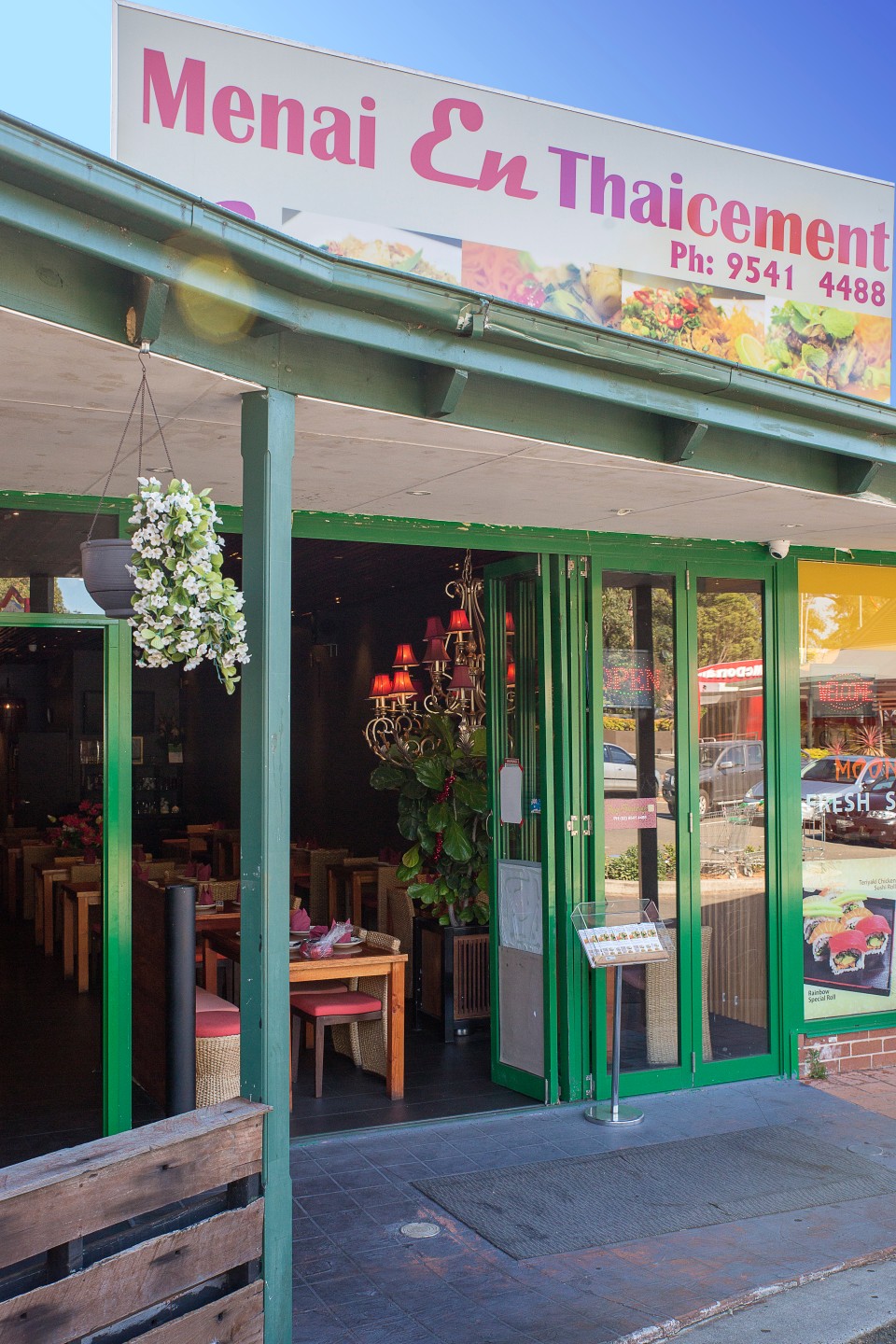 Menai EnThaicement | restaurant | Shop1B, 239 Allison Crescent, Menai NSW 2234, Australia | 0295414488 OR +61 2 9541 4488