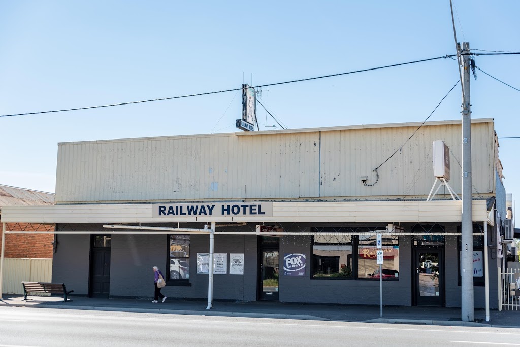 Railway Hotel Elmore Victoria | bar | 86 Railway Rd, Elmore VIC 3558, Australia | 0354827612 OR +61 3 5482 7612