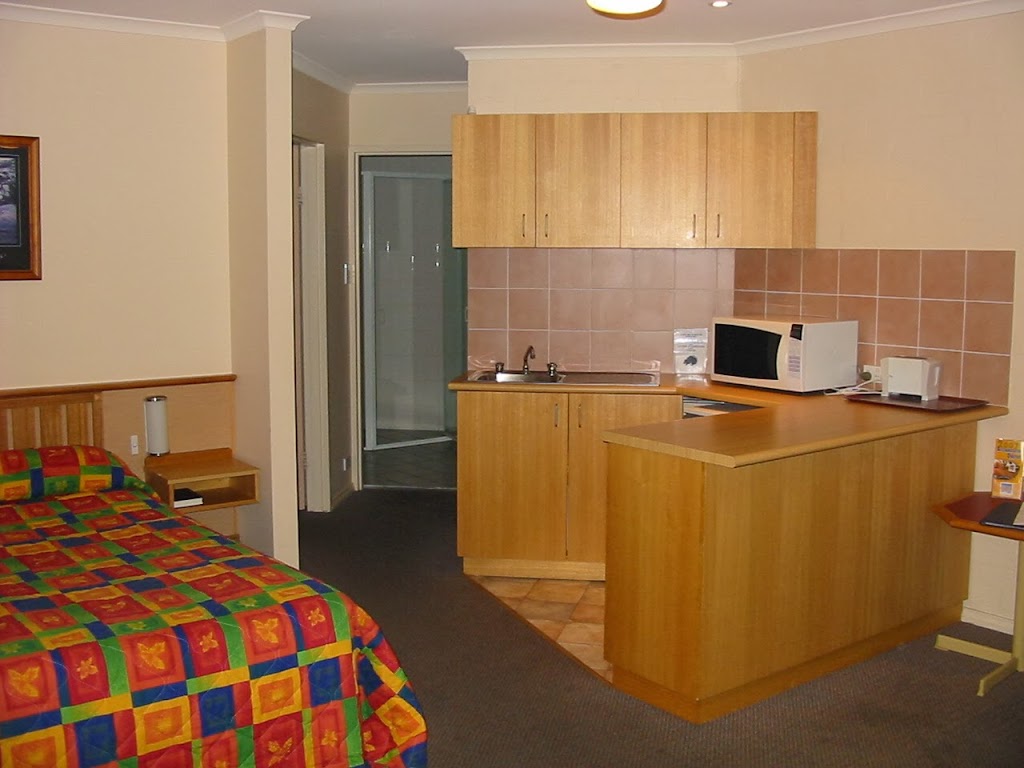 Cooma Motor Inn | lodging | 35 Sharp St, Cooma NSW 2630, Australia | 0264521366 OR +61 2 6452 1366