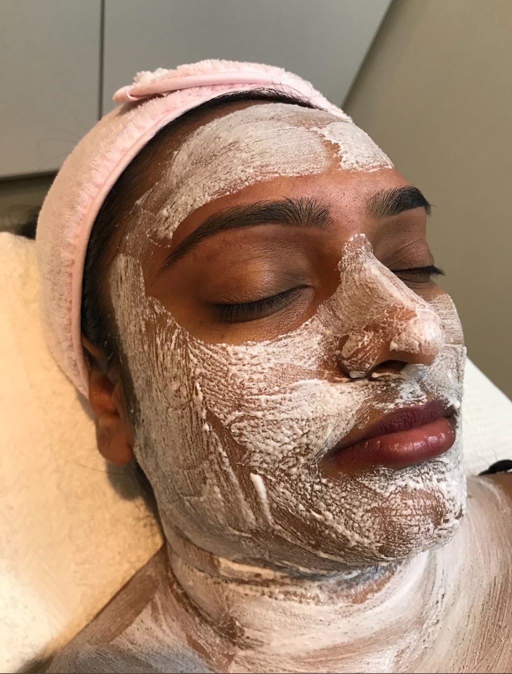 Vibe and glow by Sandeep | 53 Nectar Cct, Redbank Plains QLD 4301, Australia | Phone: 0432 142 974