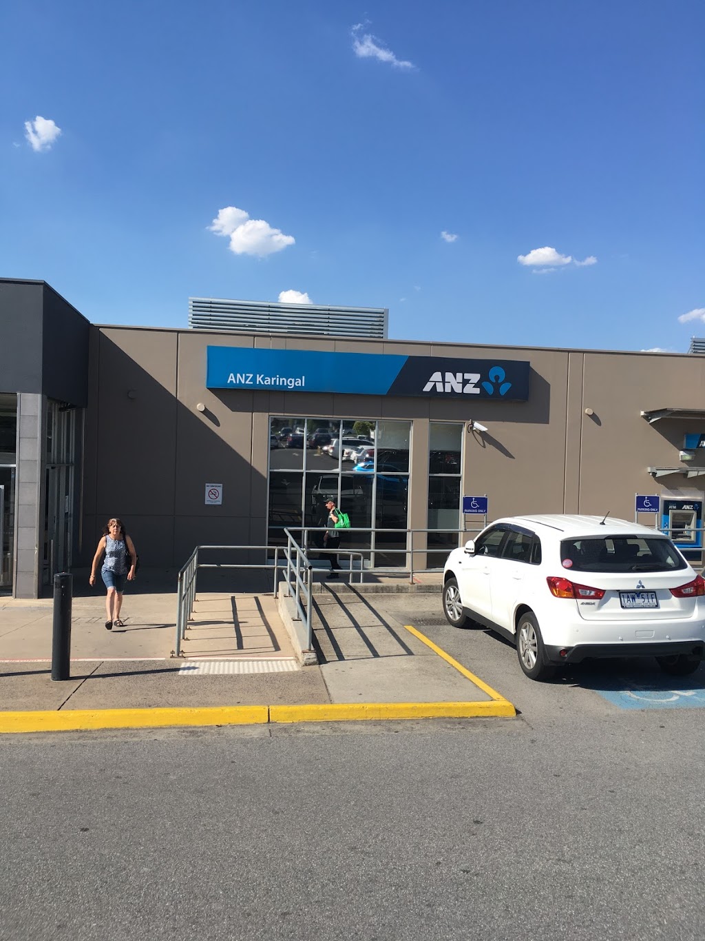 ANZ Branch Karingal | bank | 63/330 Cranbourne Rd, Frankston VIC 3199, Australia | 131314 OR +61 131314