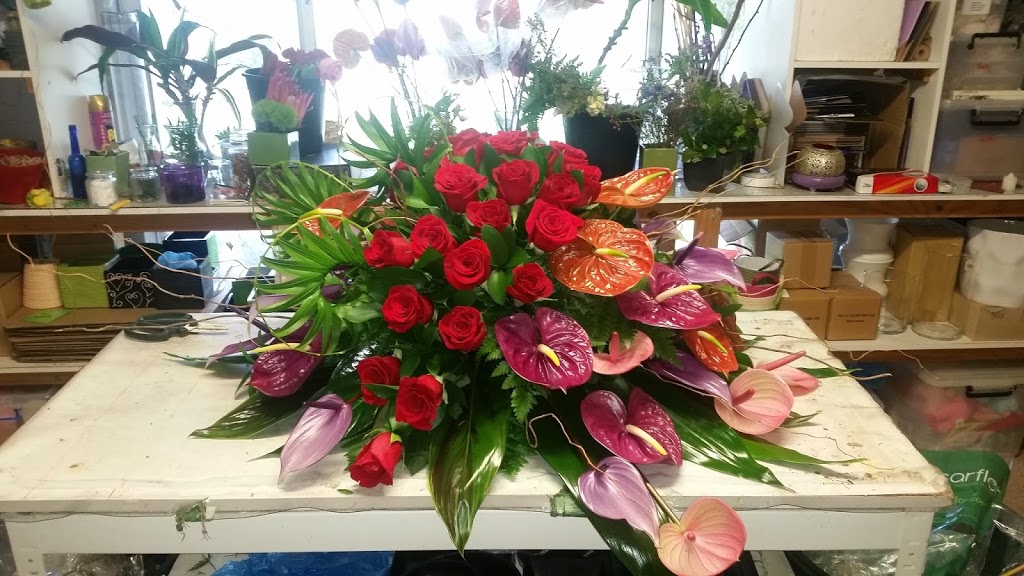 Stems Floral Design | florist | 49 Kelton Way, Thornlie WA 6108, Australia | 0894522668 OR +61 8 9452 2668
