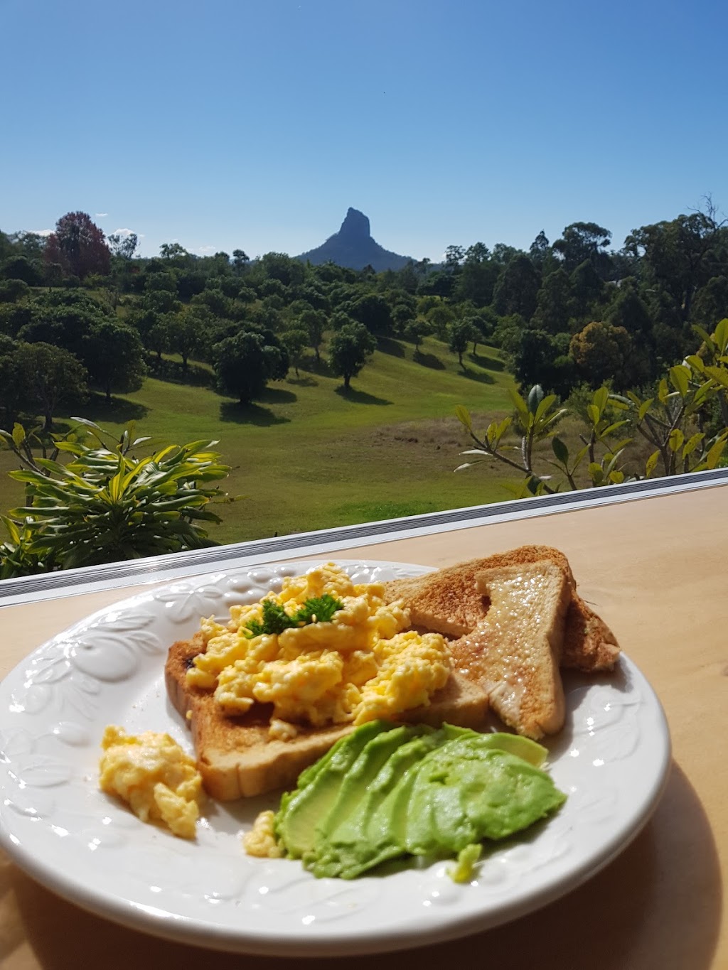 Glasshouse Mountains Lookout Cafe | cafe | 182 Glass House Woodford Rd, Glass House Mountains QLD 4518, Australia | 0498471232 OR +61 498 471 232