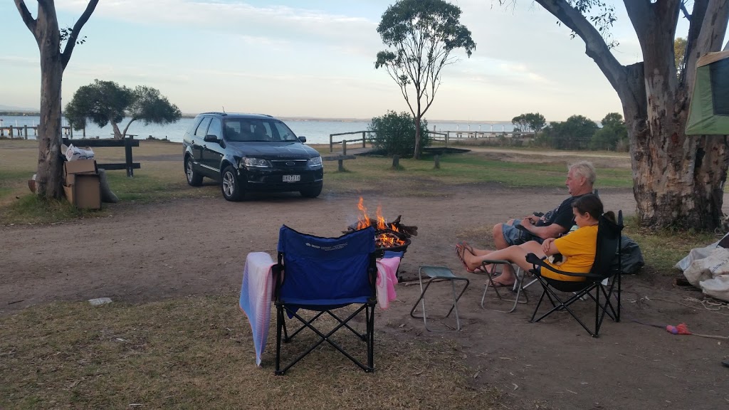 Lake King Waterfront Caravan Park | campground | 67 Bay Rd, Eagle Point VIC 3878, Australia | 0351566387 OR +61 3 5156 6387