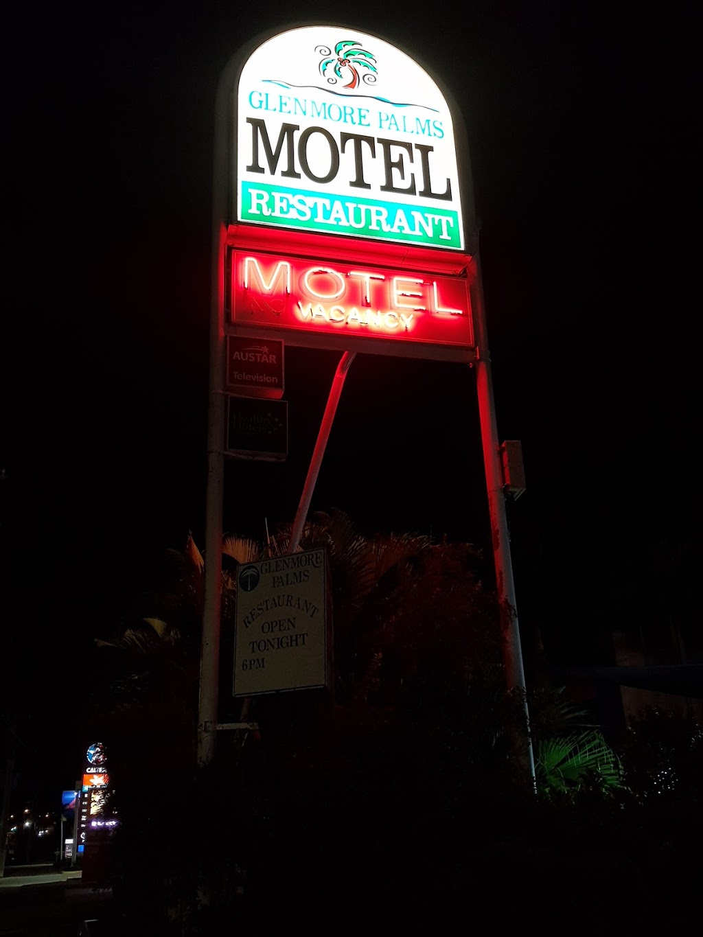 Glenmore Palms Motel | lodging | 520 Bruce Hwy, North Rockhampton QLD 4701, Australia | 0749261144 OR +61 7 4926 1144