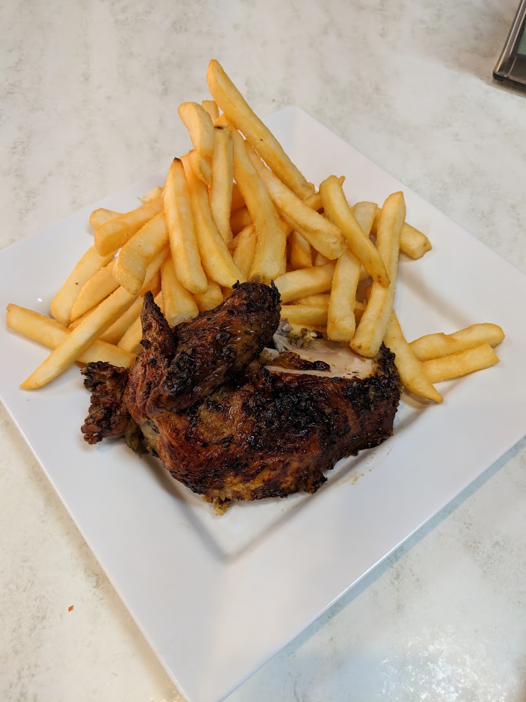 Charcos The Flaming Chicken | restaurant | 9/74 Warton Rd, Huntingdale WA 6110, Australia | 0893986668 OR +61 8 9398 6668